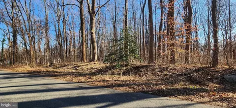 Columbian Way, Bowie, MD 20715
