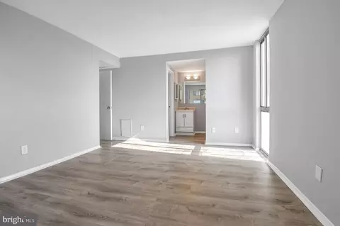 1836 Metzerott Rd #925, Hyattsville, MD 20783 photo 16