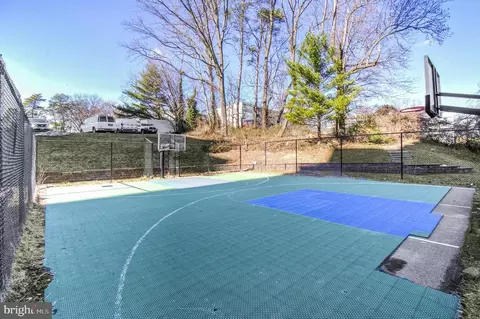 1836 Metzerott Rd #925, Hyattsville, MD 20783 photo 33