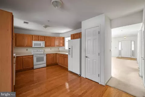 7312 Summerwind Cir, Laurel, MD 20707 photo 9