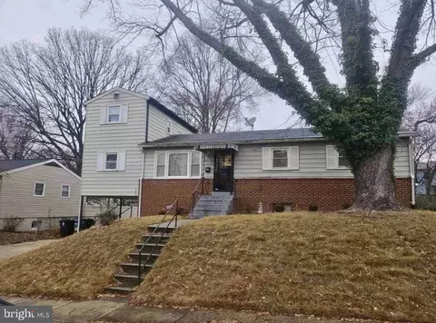 1204 Stratwood Ave, Oxon Hill, MD 20745