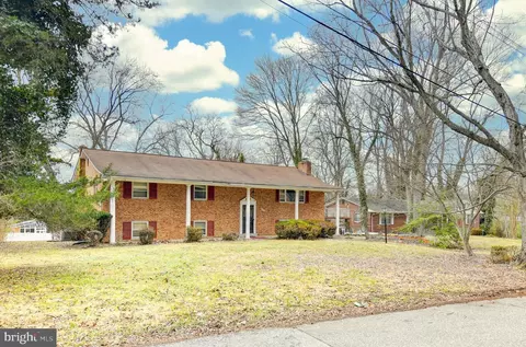 5701 Rayburn Dr, Temple Hills, MD 20748