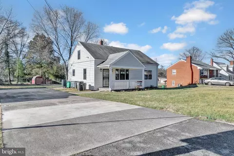 6121 Auth Rd, Suitland, MD 20746