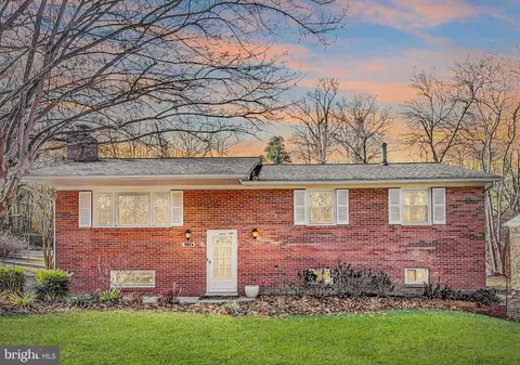 7913 Colonial Ln, Clinton, MD 20735