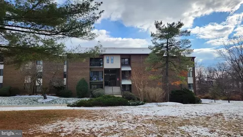 11212 Cherry Hill Rd #125, Beltsville, MD 20705