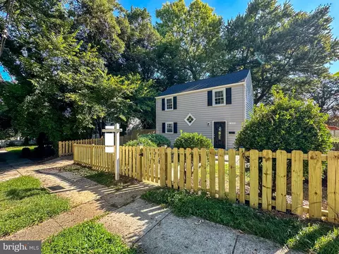 4505 32nd St, Mount Rainier, MD 20712
