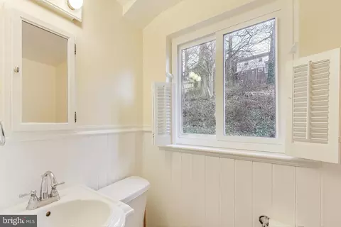 Bath - 3019 Crest Ave, Cheverly, MD 20785 photo 1 of 3
