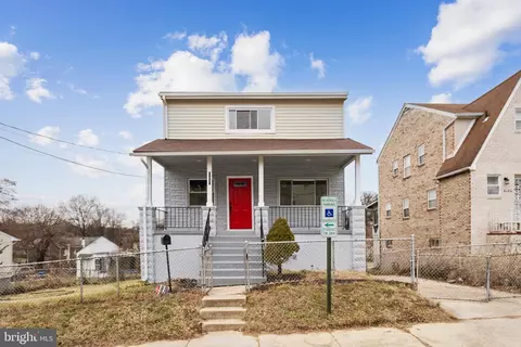 6104 K St, Fairmount Heights, MD 20743