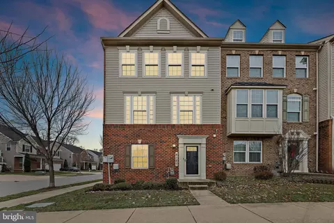6121 Halsted Ave, Capitol Heights, MD 20743