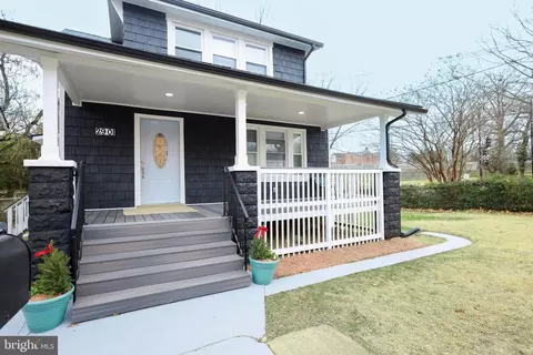 2901 Bunker Hill Rd, Mount Rainier, MD 20712