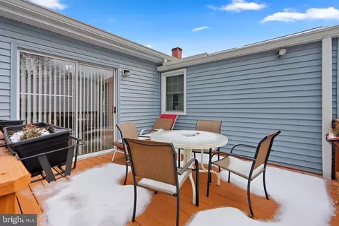 Exterior - 8920 Hilton Hill Dr, Lanham, MD 20706 photo 2 of 4