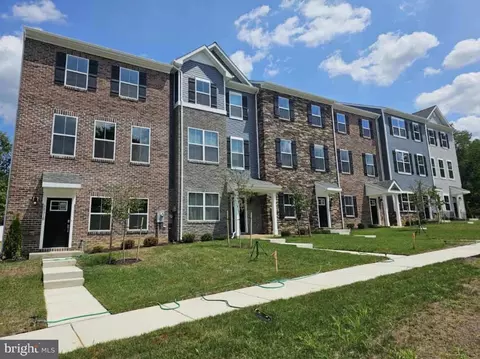 10320 Serenade Ct #34, Clinton, MD 20735