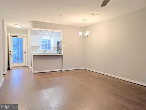 9254 Cherry Ln #16, Laurel, MD 20708 photo 2