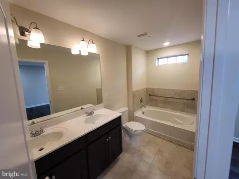 Bath - 9606 Smithview Pl, Lanham, MD 20706 photo 1 of 4