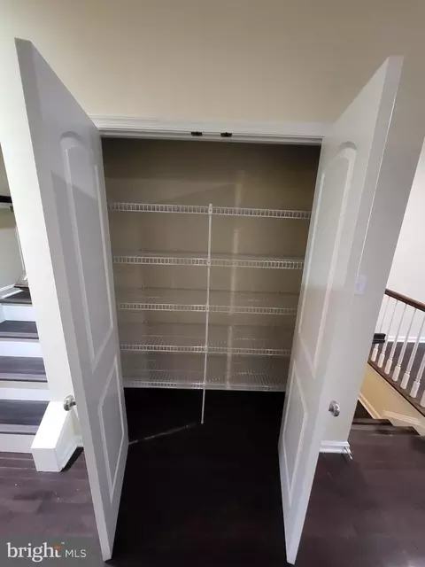 Entry Way - 9606 Smithview Pl, Lanham, MD 20706 photo 5 of 6