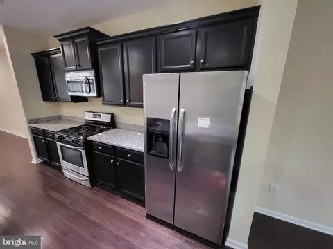 Entry Way - 9606 Smithview Pl, Lanham, MD 20706 photo 2 of 6