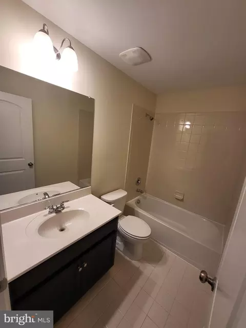 Bath - 9606 Smithview Pl, Lanham, MD 20706 photo 4 of 4