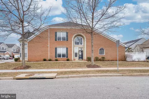 7218 Piney Woods Pl, Laurel, MD 20707
