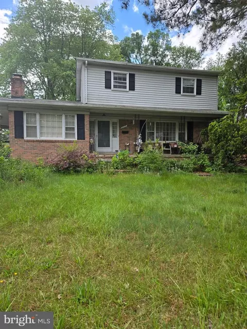 9517 Nordic Dr, Lanham, MD 20706 photo 2