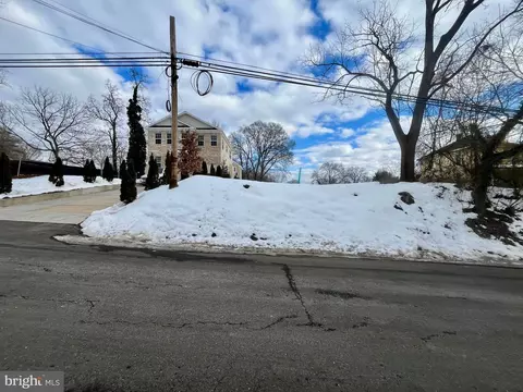8815 Maple Ave, Bowie, MD 20720 photo 6