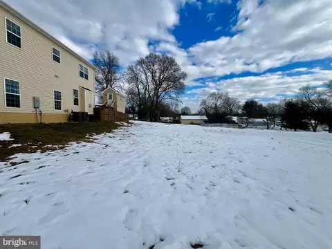 8815 Maple Ave, Bowie, MD 20720 photo 3