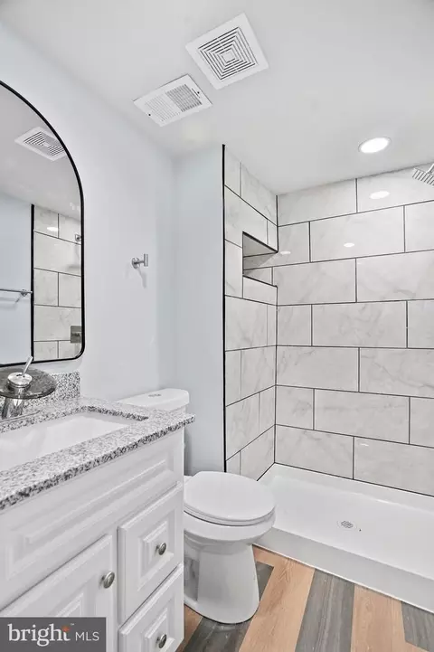 Bath - 7616 Kidmore Ln, Lanham, MD 20706 photo 4 of 4