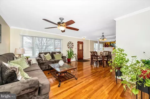 6002 Seabrook Rd, Lanham, MD 20706 photo 6