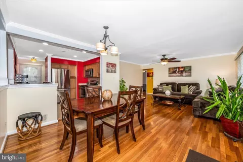 6002 Seabrook Rd, Lanham, MD 20706 photo 8