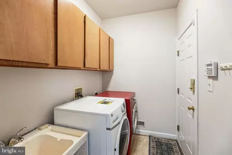 10002 Lindley Ct, Lanham, MD 20706 photo 14