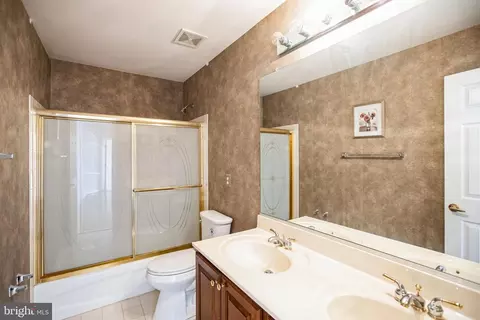 10002 Lindley Ct, Lanham, MD 20706 photo 23
