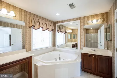 10002 Lindley Ct, Lanham, MD 20706 photo 19