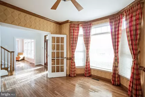 10002 Lindley Ct, Lanham, MD 20706 photo 3