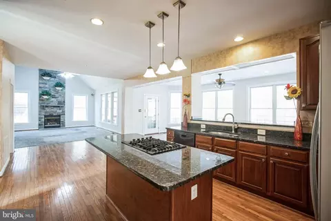 10002 Lindley Ct, Lanham, MD 20706 photo 10