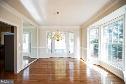 10002 Lindley Ct, Lanham, MD 20706 photo 5