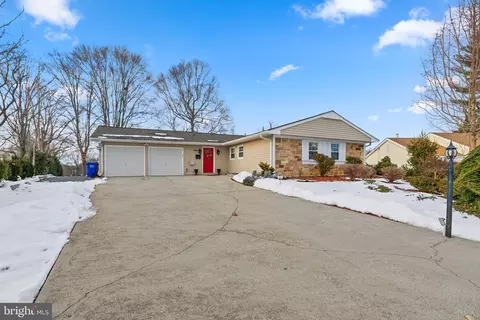 1314 Palm Ln, Bowie, MD 20716