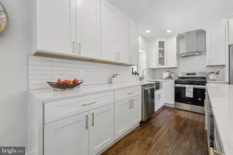 9416 Franklin Ave, Lanham, MD 20706 photo 9
