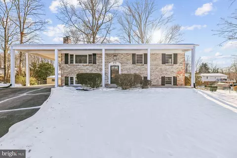 9703 Williamsburg Ct, Marlboro, MD 20772