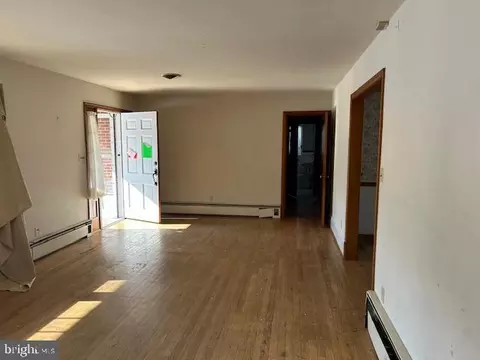 Living - 7700 Brooklyn Bridge Rd, Laurel, MD 20707 photo 2 of 4