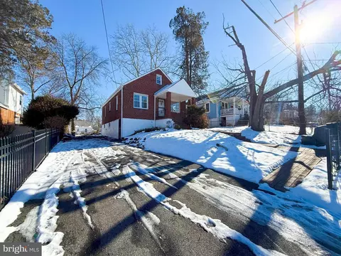 404 Suffolk Ave, Capitol Heights, MD 20743
