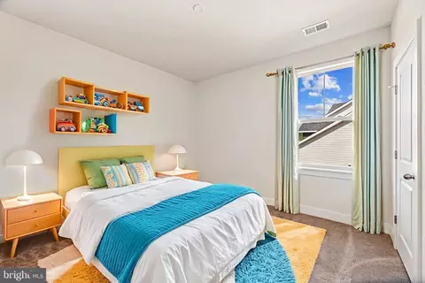 Bedroom - 12408 Lusbys Ln, Brandywine, MD 20613 photo 3 of 9