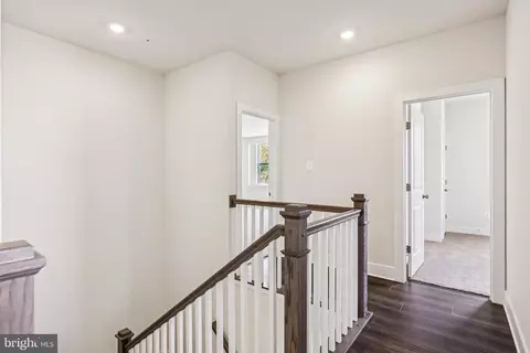 Entry Way - 12408 Lusbys Ln, Brandywine, MD 20613 photo 5 of 11