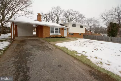 6303 George Washington Dr, Temple Hills, MD 20748