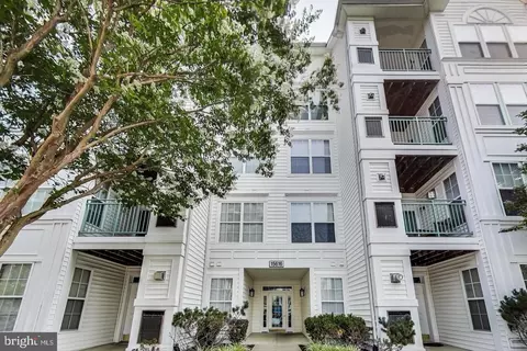 15616 Everglade Ln #402, Bowie, MD 20716