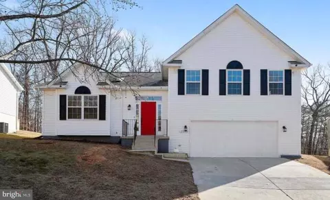 3503 Heidi Ln, Marlboro, MD 20774