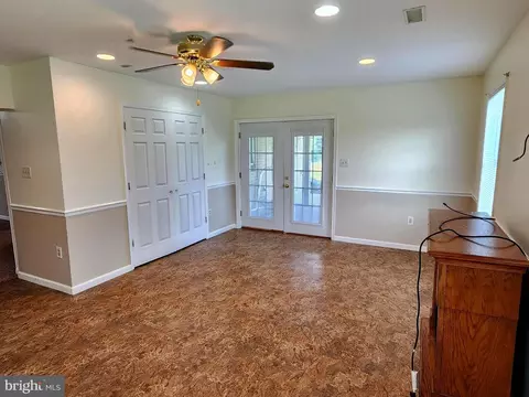Living - 13605 Martin Rd, Brandywine, MD 20613 photo 5 of 8