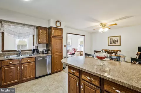 Kitchen - 13605 Martin Rd, Brandywine, MD 20613 photo 8 of 8