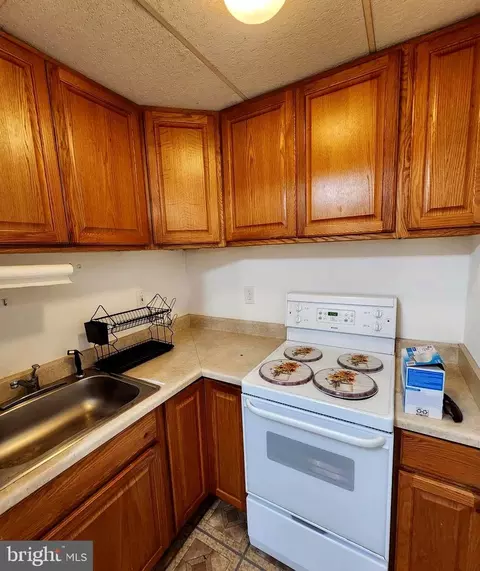 Kitchen - 13605 Martin Rd, Brandywine, MD 20613 photo 4 of 8
