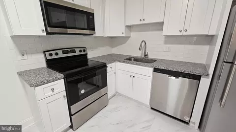 2115 Van Buren St, Hyattsville, MD 20782