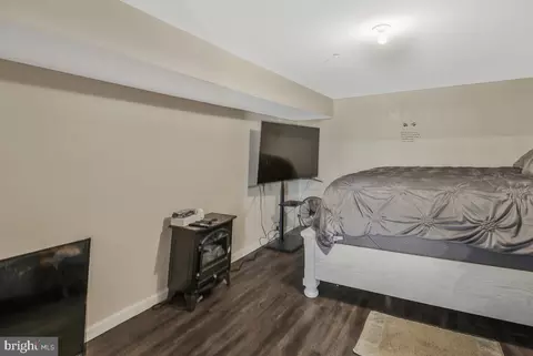 Bedroom - 6305 Stonefence Ct, Clinton, MD 20735 photo 7 of 9