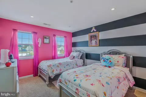Bedroom - 6305 Stonefence Ct, Clinton, MD 20735 photo 6 of 9